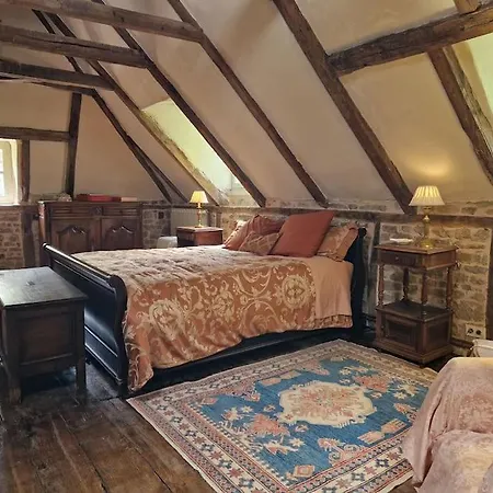 La Providence, Moulin Du Xiiie Siecle Вилла