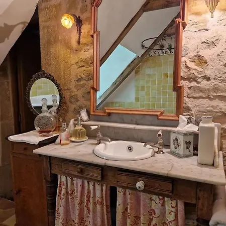 Вилла La Providence, Moulin Du Xiiie Siecle