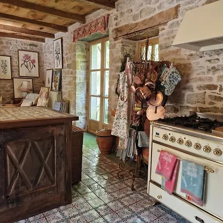 La Providence, Moulin Du Xiiie Siecle Bozouls