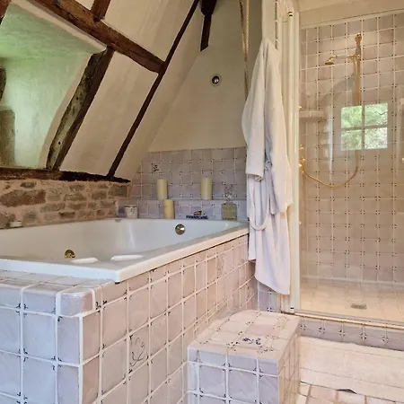 Villa La Providence, Moulin Du Xiiie Siecle Bozouls